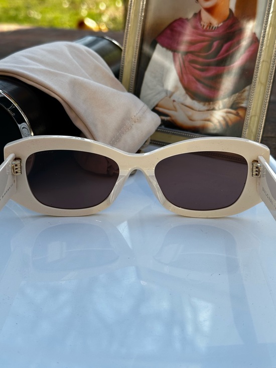 Bvlgari Roma Sunglasses BV40037F Ivory Cream w/ Case & COA Italy - Picture 11 of 11